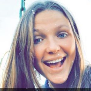 Meet your Posher, Corinne